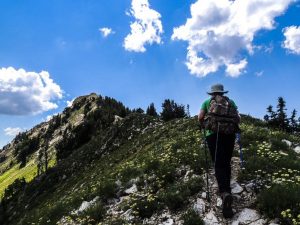 Peakbagger’s Double Traverse: Mount Raymond and Gobblers Knob